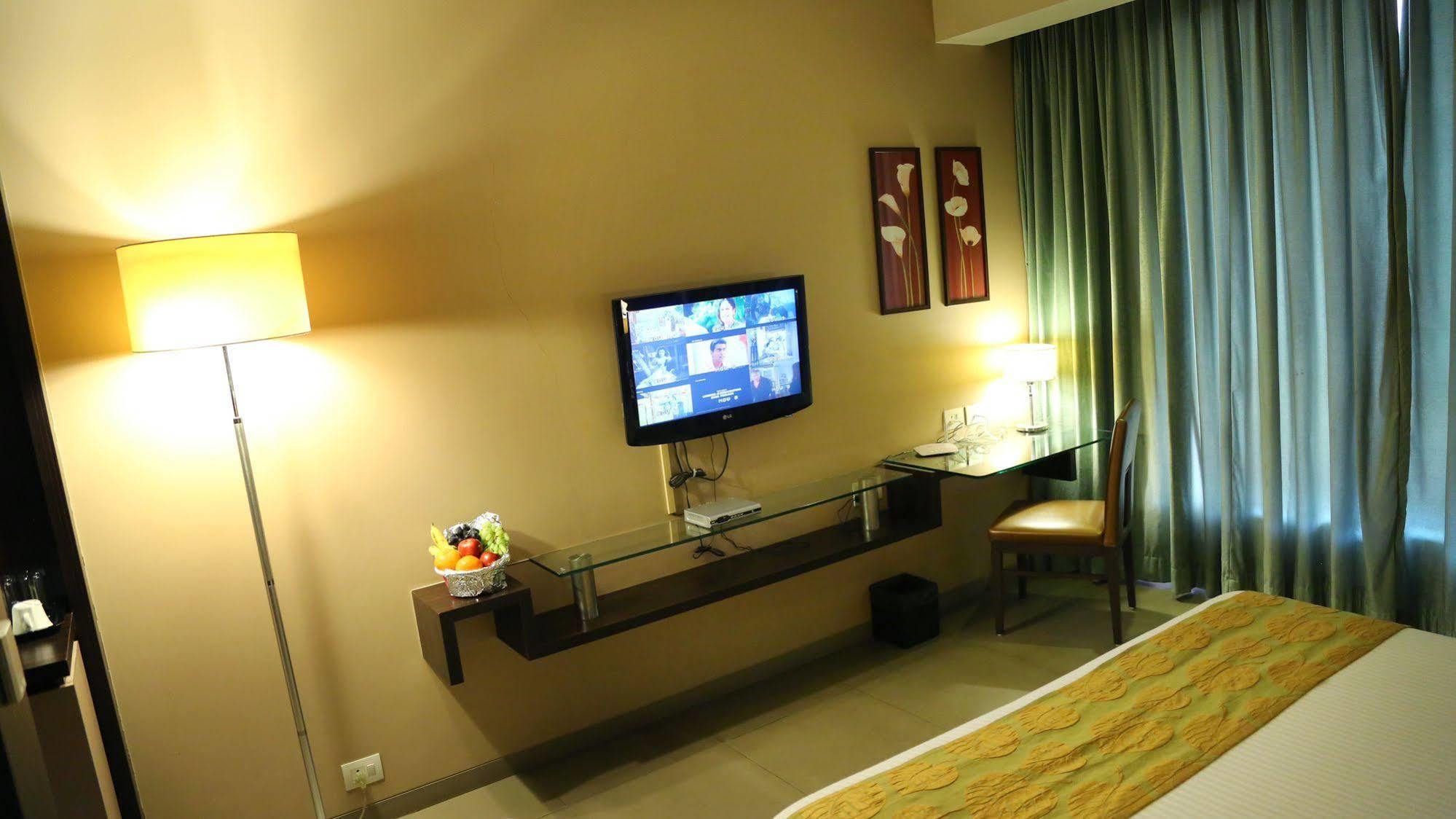 Hotel Supreme Heritage Pune Exterior foto